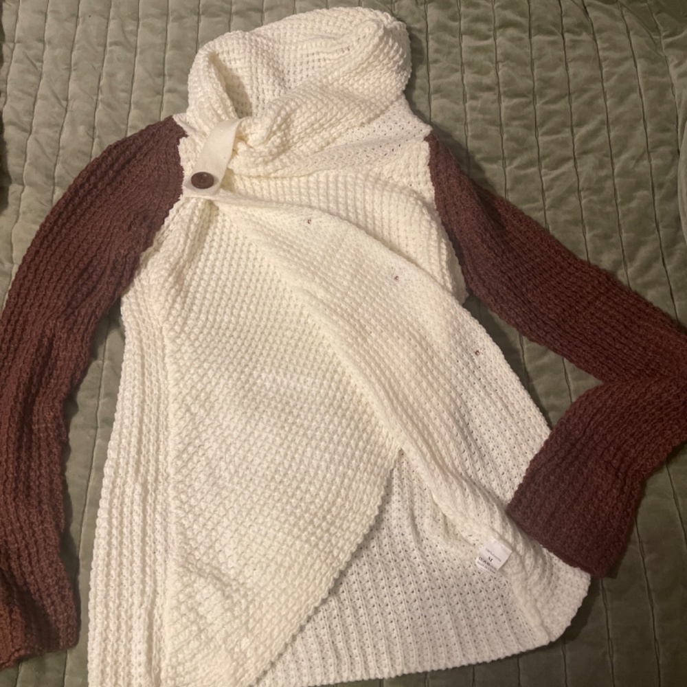 Sweater - Picture 3 of 3